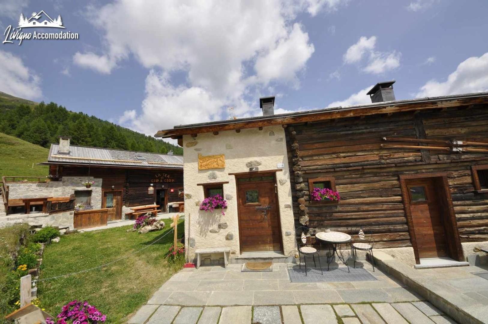 Mountain Chalet Scoiattolo By Livigno Accomodation Exterior photo